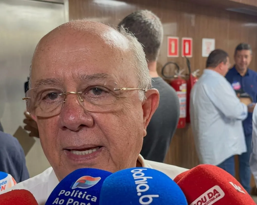 Zé Ronaldo já havia declarado voto em Flávio Bolsonaro e deve ampliar apoio no 2º turno