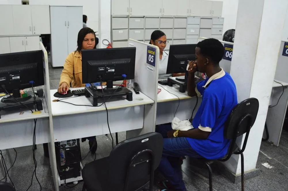 Construção civil e indústria ampliam opções entre as 289 vagas da Casa do Trabalhador