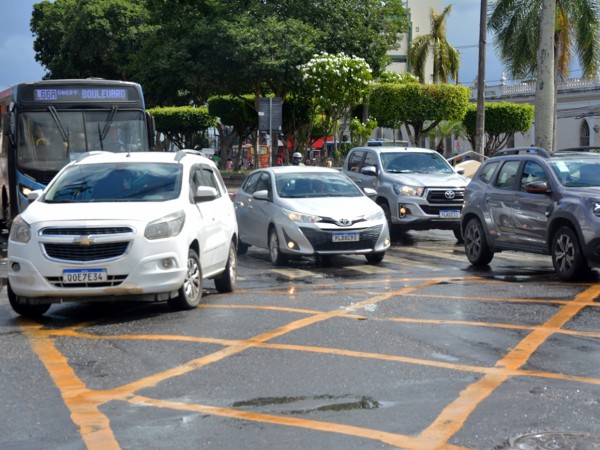 Arrecadação da Prefeitura com Zona Azul será aplicada no trânsito, afirma prefeito