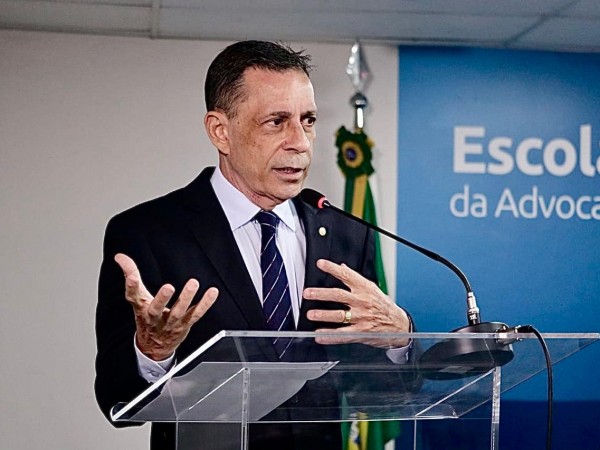 Sérgio Carneiro faz palestra no Seminário sobre os 10 anos do Código de Processo Civil