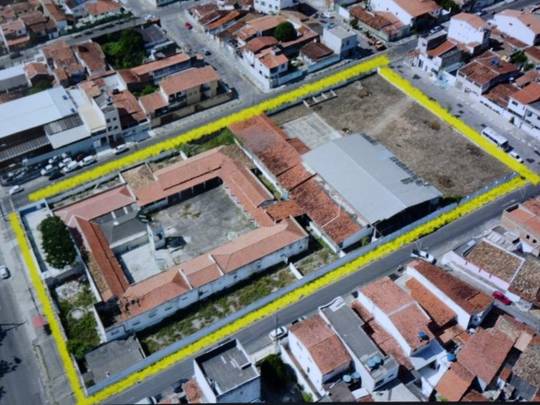 Hospital municipal: Zé Ronaldo reúne secretários, superintendentes e cargos de confiança para coletiva com a imprensa