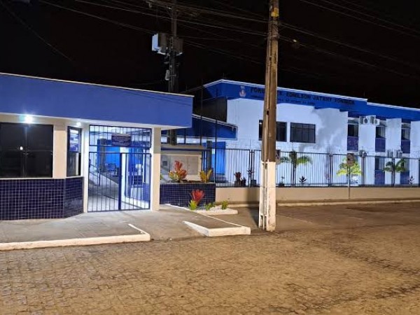 Santo Estêvão vive crise no Judiciário sem juiz na Vara Cível; população e advogados cobram soluções