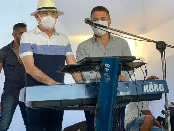 José Ronaldo e Galeguinho SPA participam de evento promovido pelo ex-prefeito Furão, de São Gonçalo
